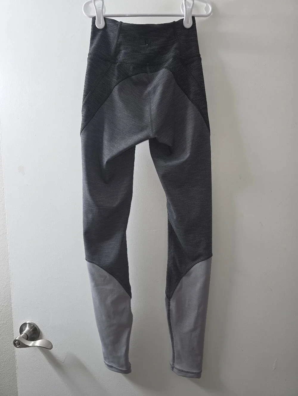 Lululemon Athletica Gray Colorblock Leggings With Pockets Size 0 / XXXS